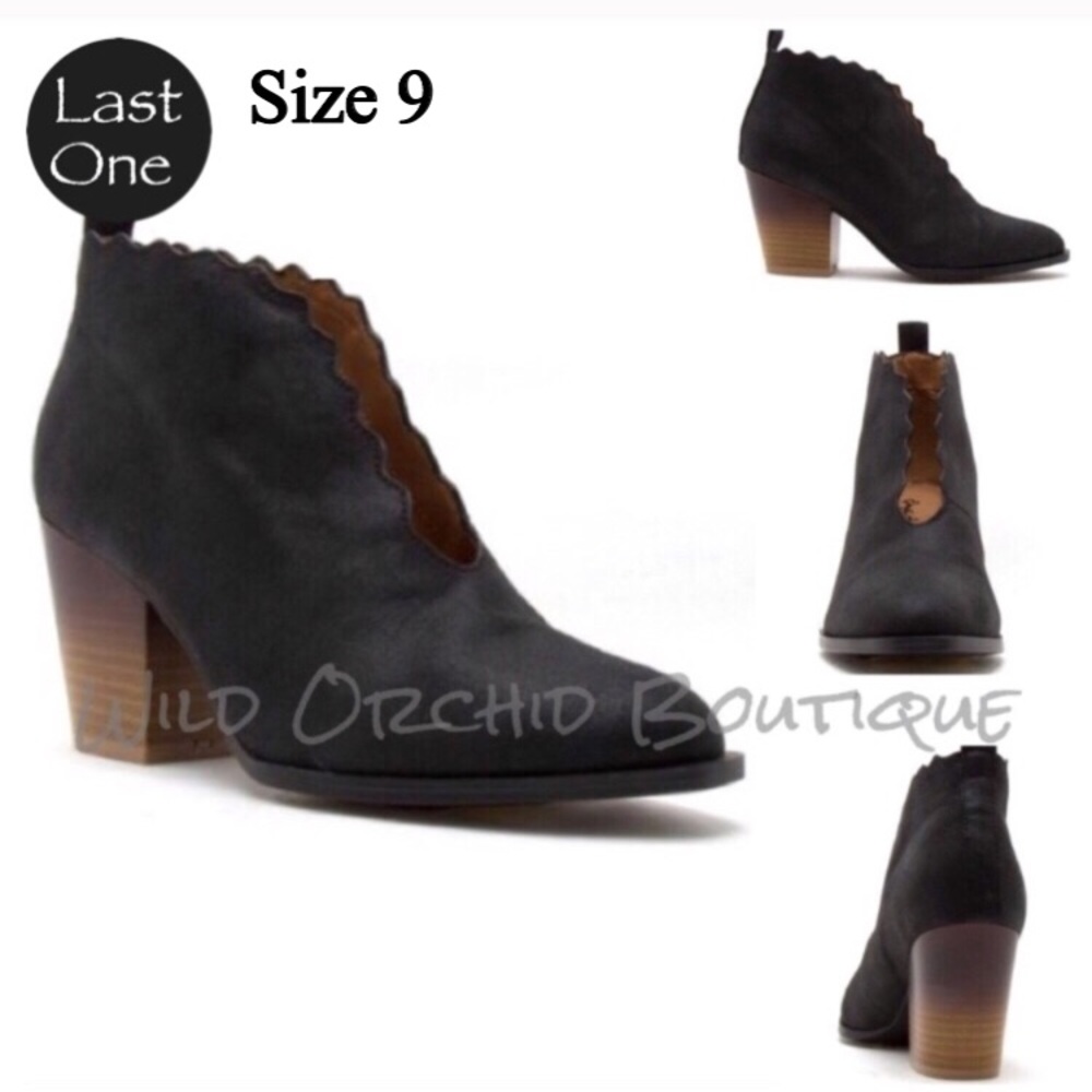 SLIT BOOTIE